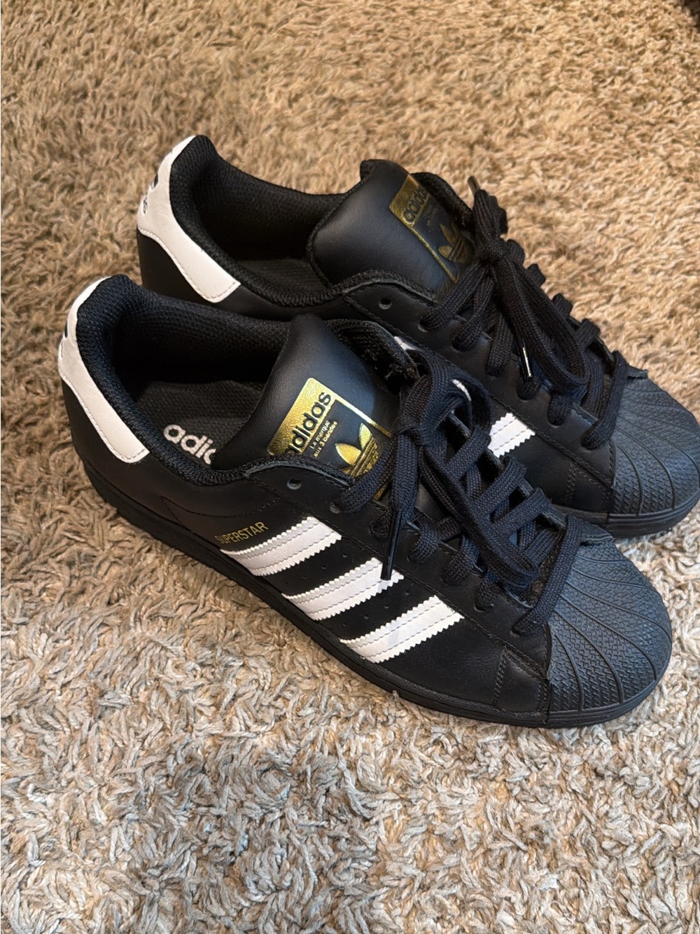 Adidas Superstar Sneakers Men's 7 (Women's 9)